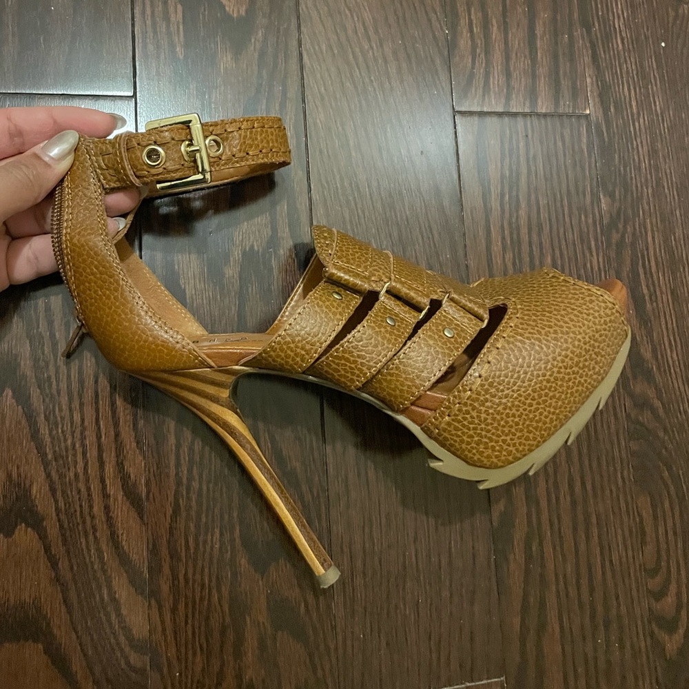 Tan heels in size 37